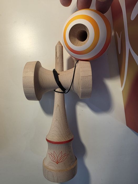 Kendama Lotus Pyro