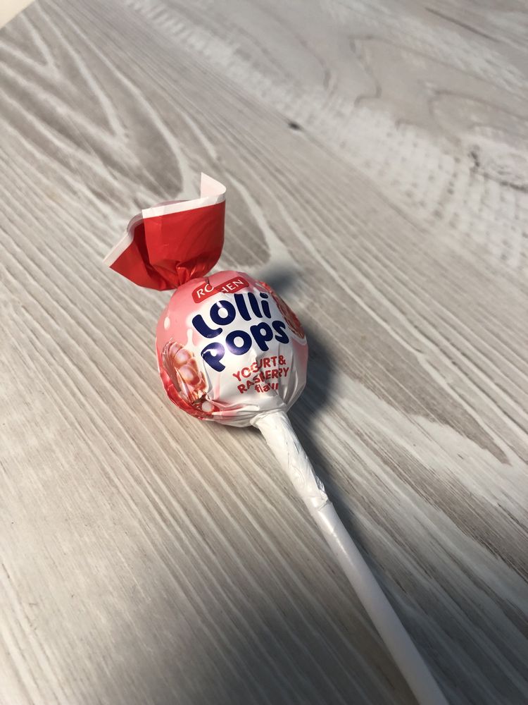 Acadele cu Gust de Fructe si Bubble Gum Roshen Lolli Pops, 1 leu buc.