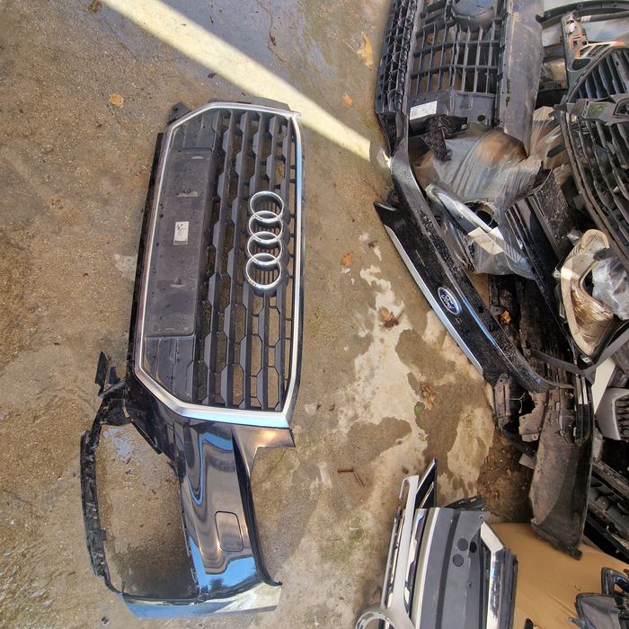 Audi Q2 s-line решетка с предна броня лява част