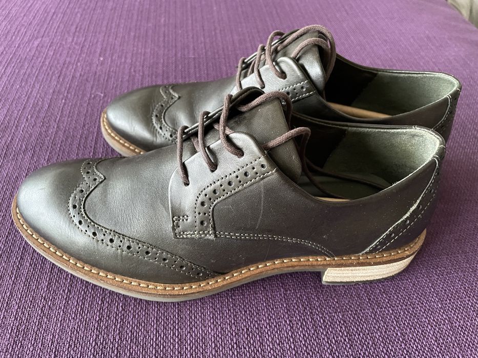 Pantofi ECCO business model deosebit