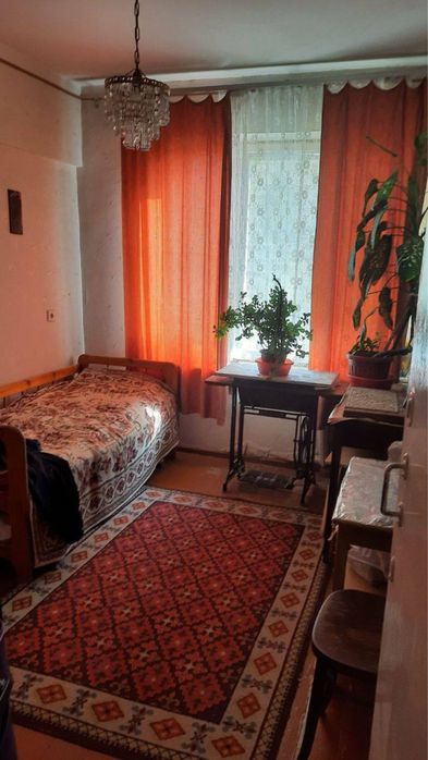 Чиланзар Наккошлик 3/3/4 кирп дом все раздельно балк 2/6 до метро 5 ми