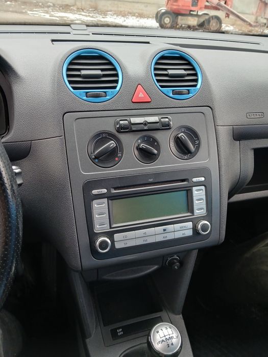 Vând wolkswagen caddy 1.9 tdi