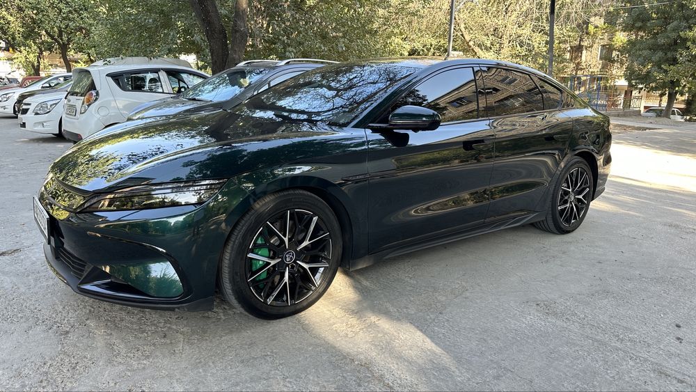BYD HAN limited edition Green  EV610