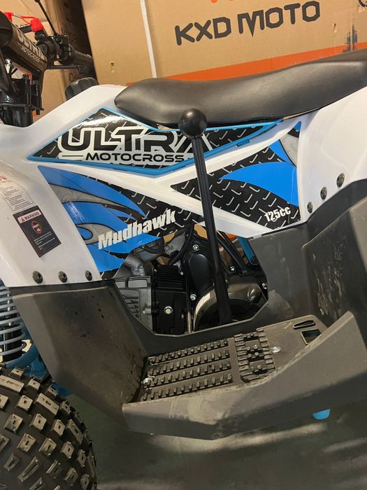 ATV 125cc culoare albastru model ultra nou cu livrare în toată țara
