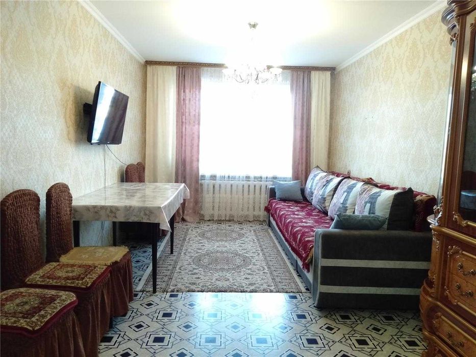 Продам 3 к квартиру на 8 мкр Общая площадь 68 м.кв, кухня 12,3 м.кв