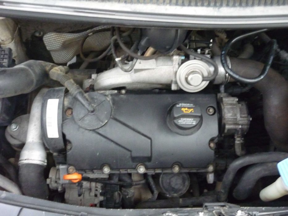 Vand Volkswagen T5 motor 1,9 bena reconditionata in totalitate de 3m