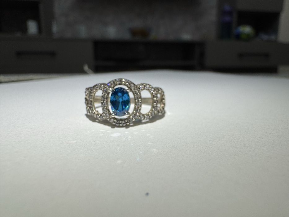 Серебряное кольцо