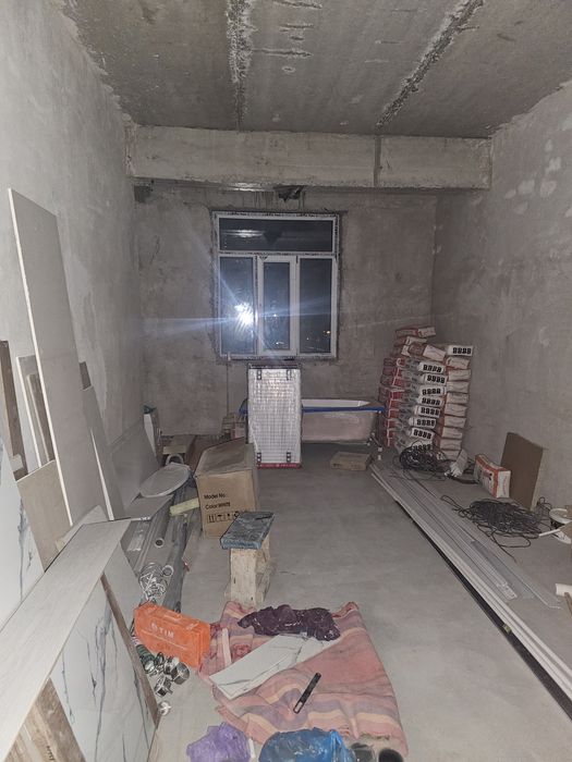 1 хоналик квартира 3-каватдан сотилади.Ор:Шарк-Фатхобод, Азимид клиник