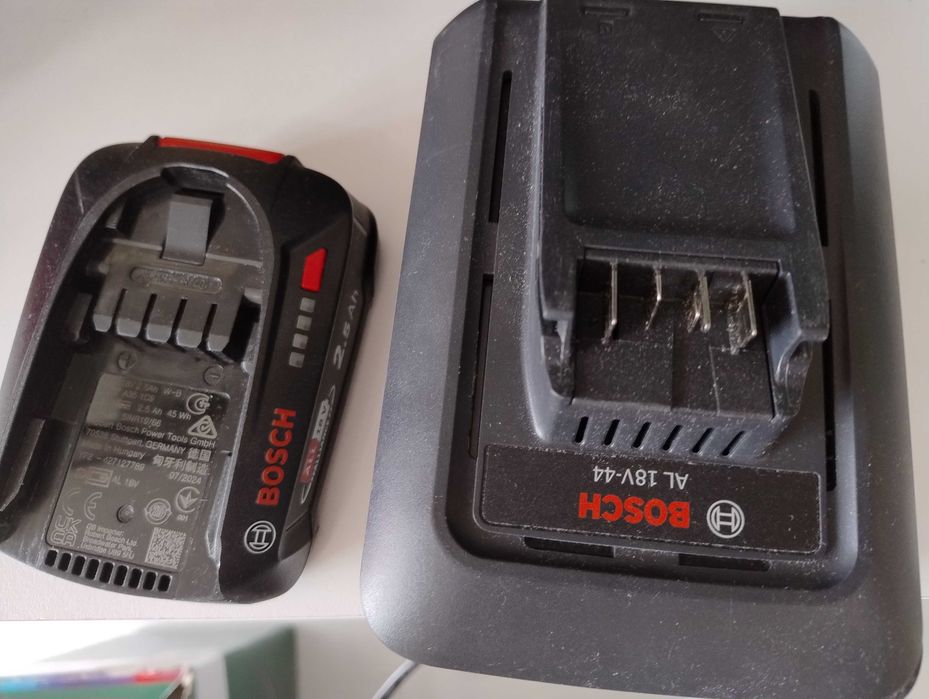 Акумулаторна прахосмукачка Bosch UniversalVac