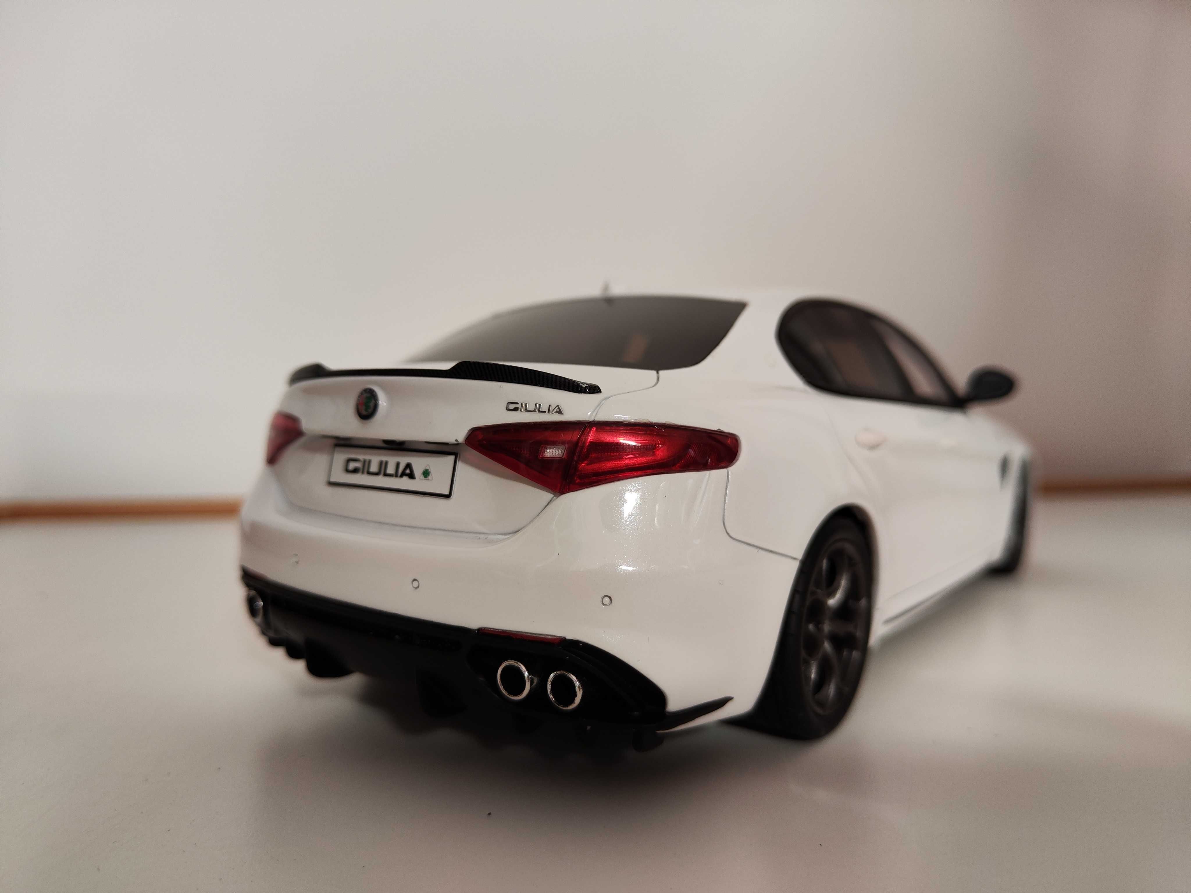 Vand macheta Alfa Romeo GIULIA Quadrifoglio - OTTO 1:18