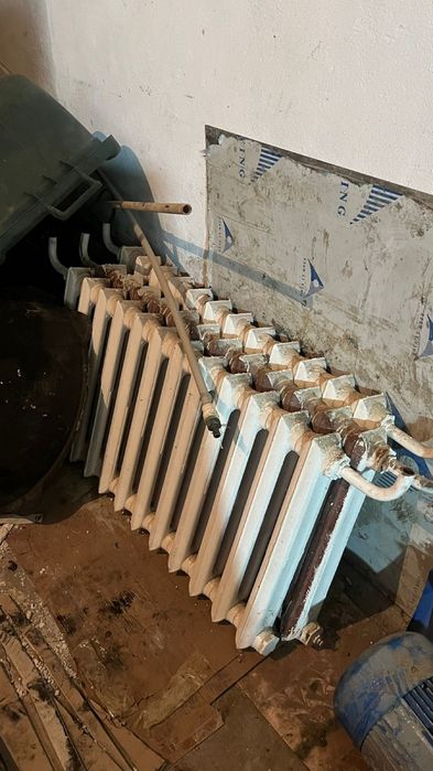 Чугунные батареи, 3 шт