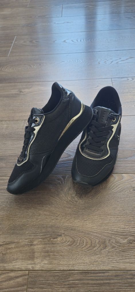Tommy Hilfiger 37, маратонки с колелца 36, Cruyff
