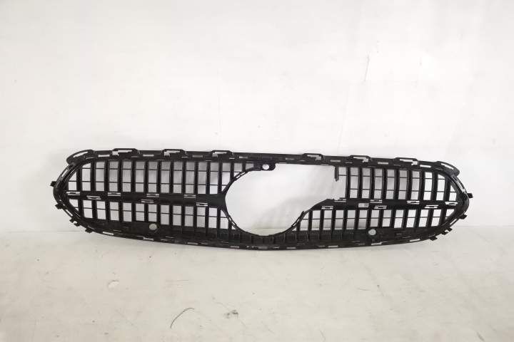 Оригинален централен радиаторен грил Mercedes-Benz / Mercedes-Benz C-C