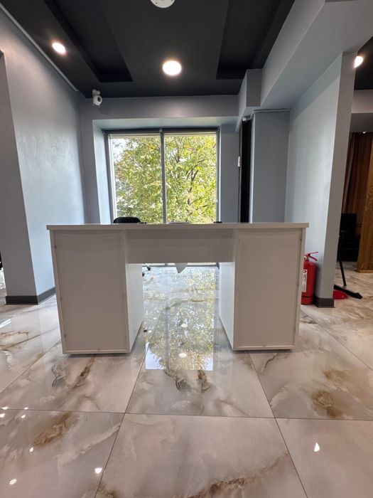 Masa machiaj / birou machiaj salon cu aspirator