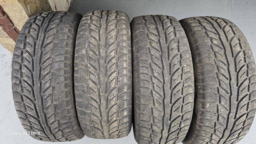 Зимни гуми 235 60 18
