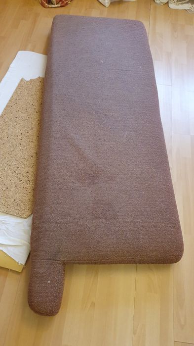 Продаю диван уголок с раскладывающимся механизмом за 25 тыс. тг.