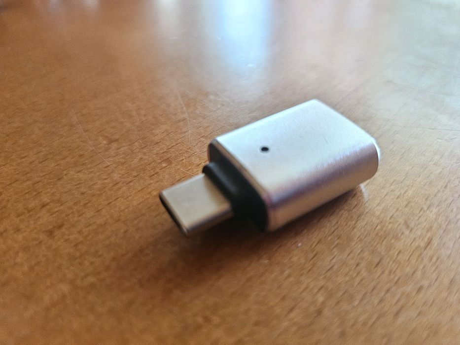 Адаптор  и usb за прехвърляне на данни