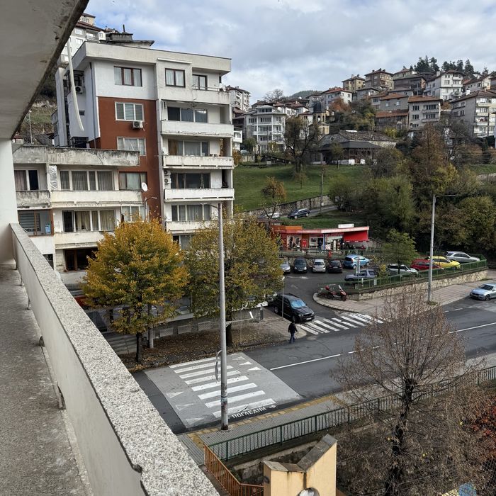 Продава се Тристаен апартамент в Смолян, Стар център - 85 кв.м за 989 €/кв.м - Снимка #4