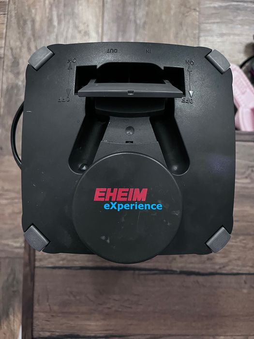 Аквариум с шкаф 120л и оборудване