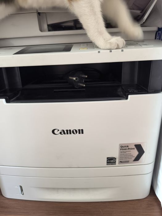 Продается принтер 3 в 1 Canon