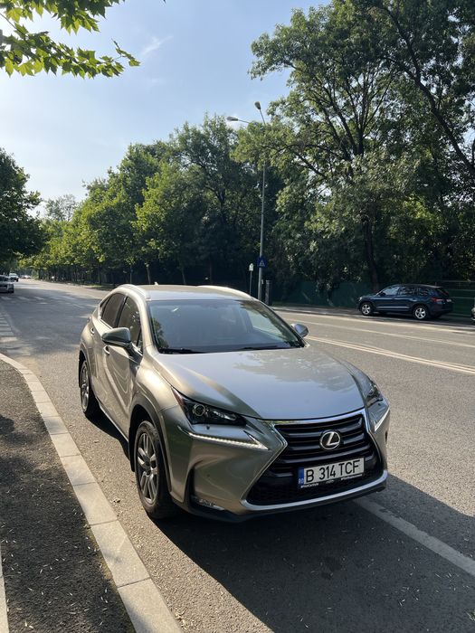 Lexus NX 200 revizii Toyota