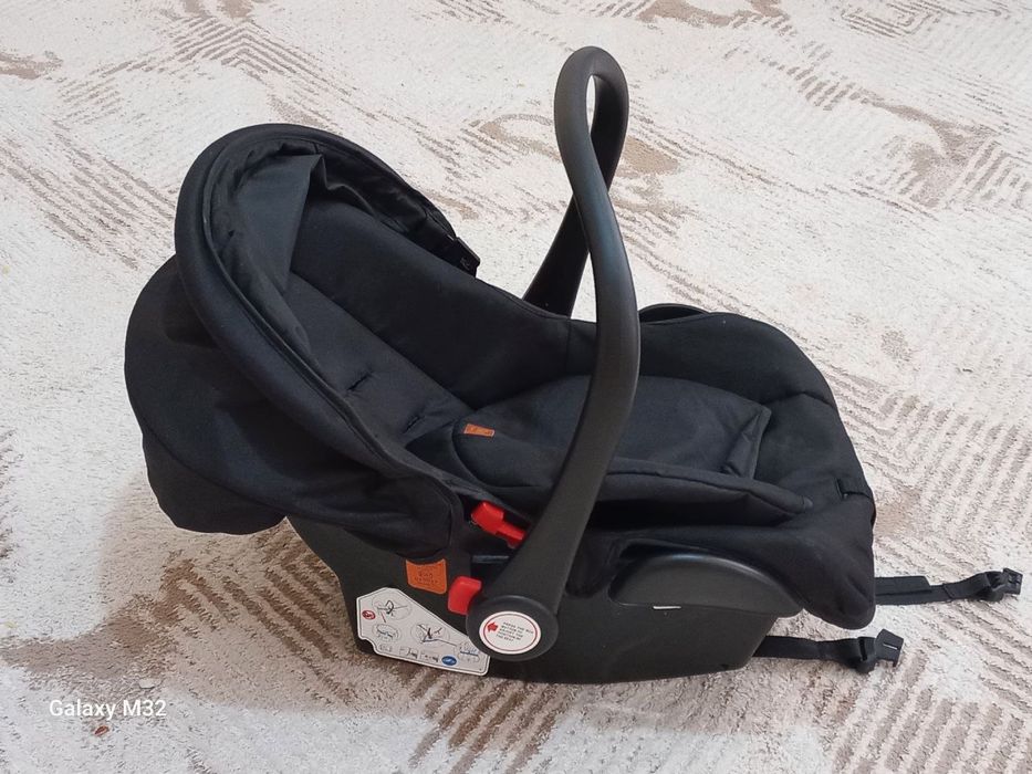 Автокресло для новорождённых