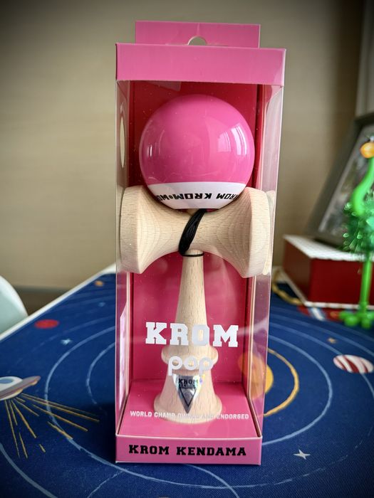Kendama Krom Pop Lol Roz