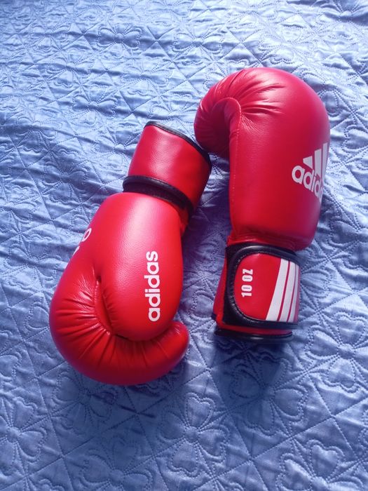Продам перчатки для бокса