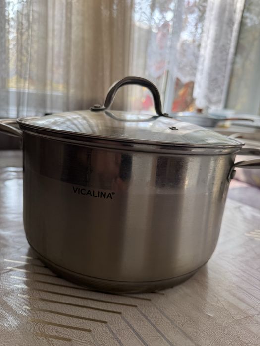 Кастрюля 7 л хорошая качества