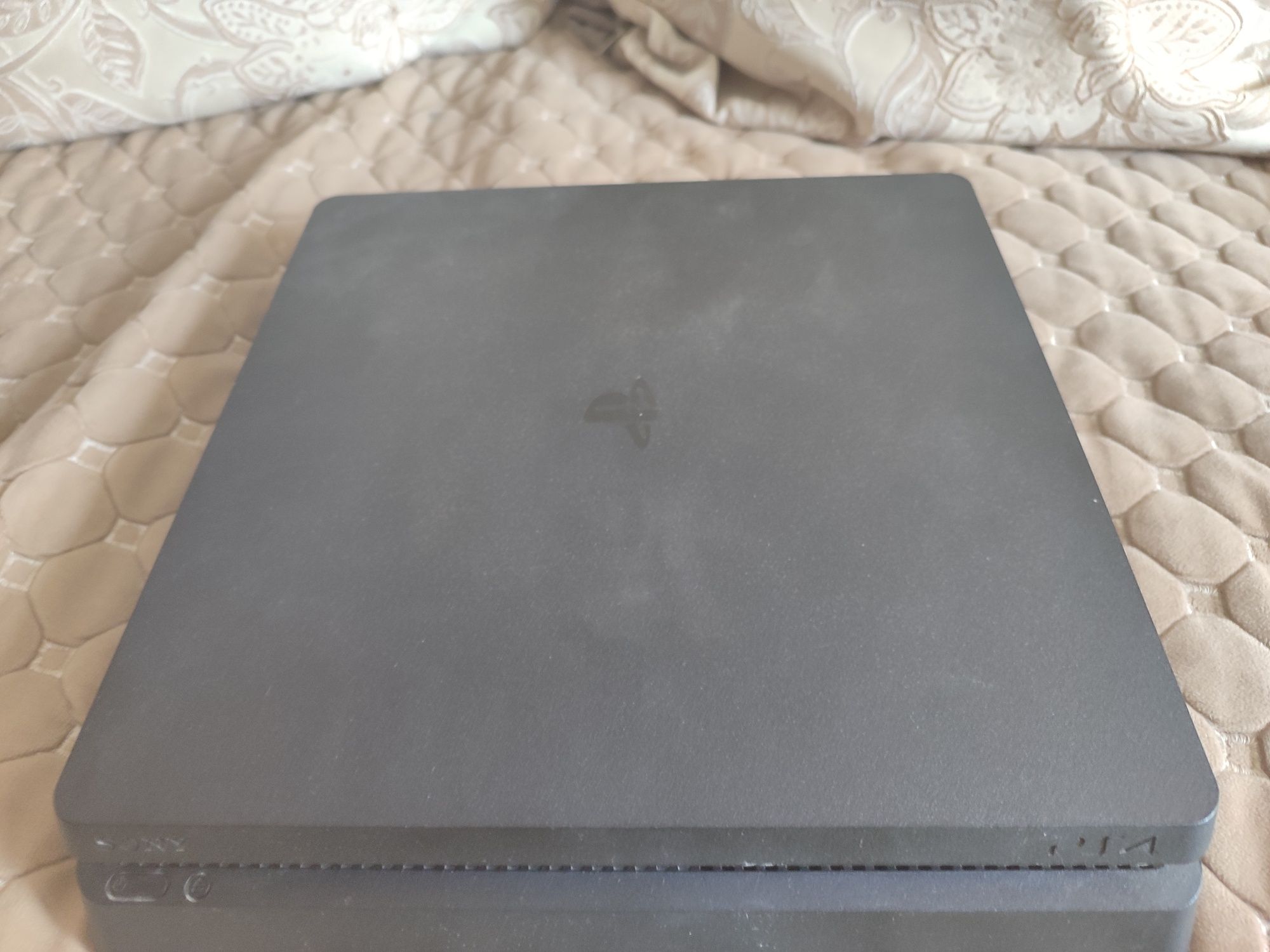 Приставка PlayStation 4 slim 1 tb