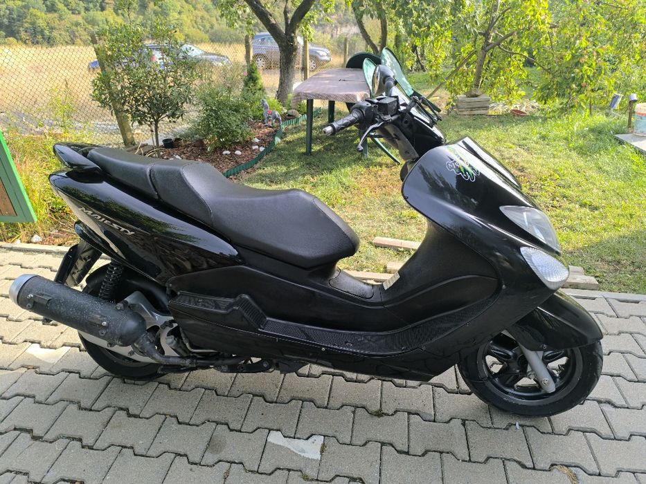 Продавам скутер Yamaha Majesty