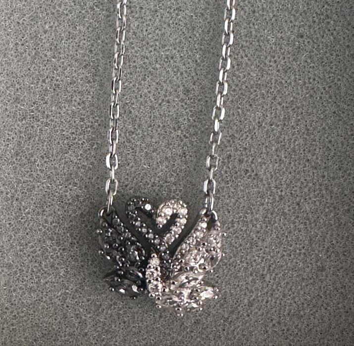 Колие Swarovski Swan