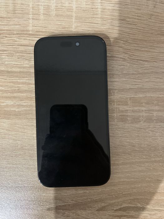 Iphone 14 pro                                                 .