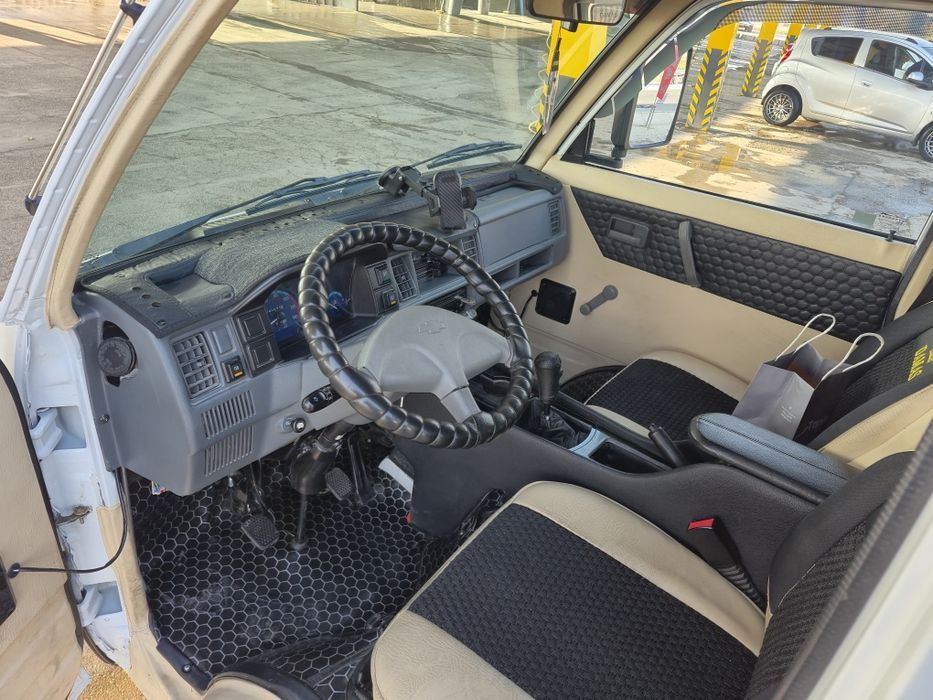 Chevrolet damas delux