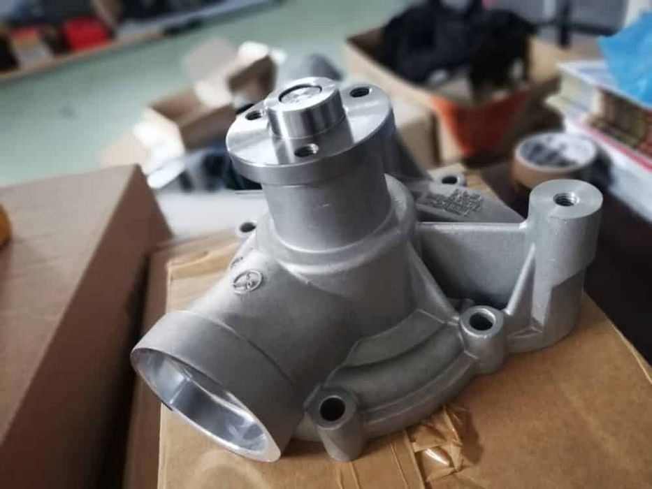 pompa de apa pentru deutz bf4m1013e