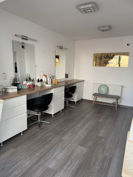 Inchiriere 1 post  coafor / make-up Bacau