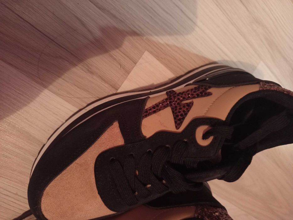 Дамски черни сникърси