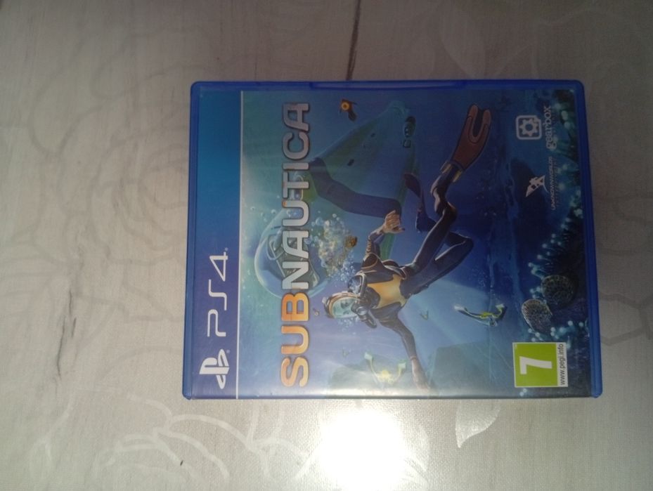 Игра за ps4 Subnautica