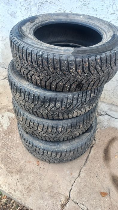 Продам комплект зимней резину
