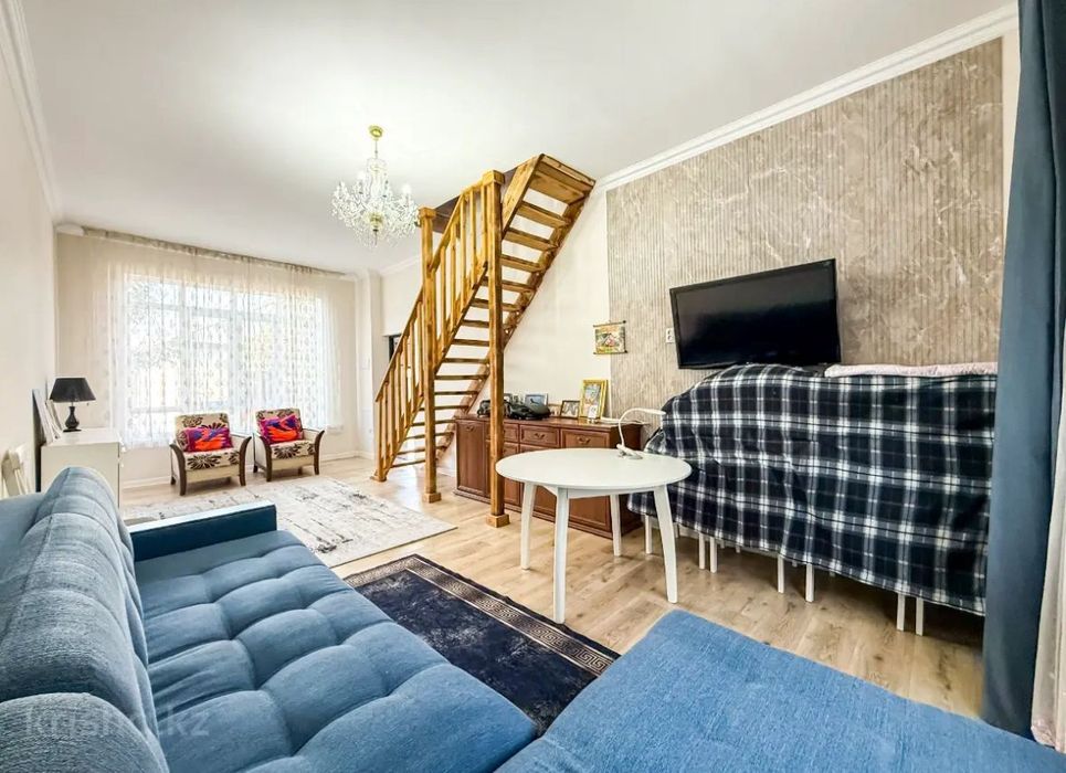 Продается 2 дома на одном участке