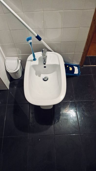 Биде със смесител и сифон