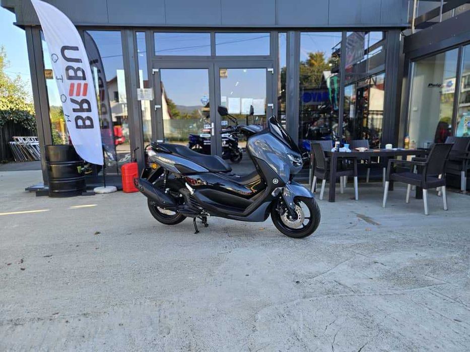 Yamaha NMax 125 model 2023-se conduce cu B-rulat 4277 km