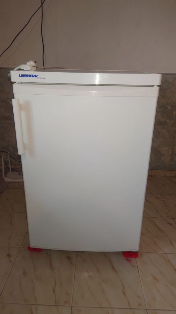 Малък хладилник Liebherr Comfort с камера