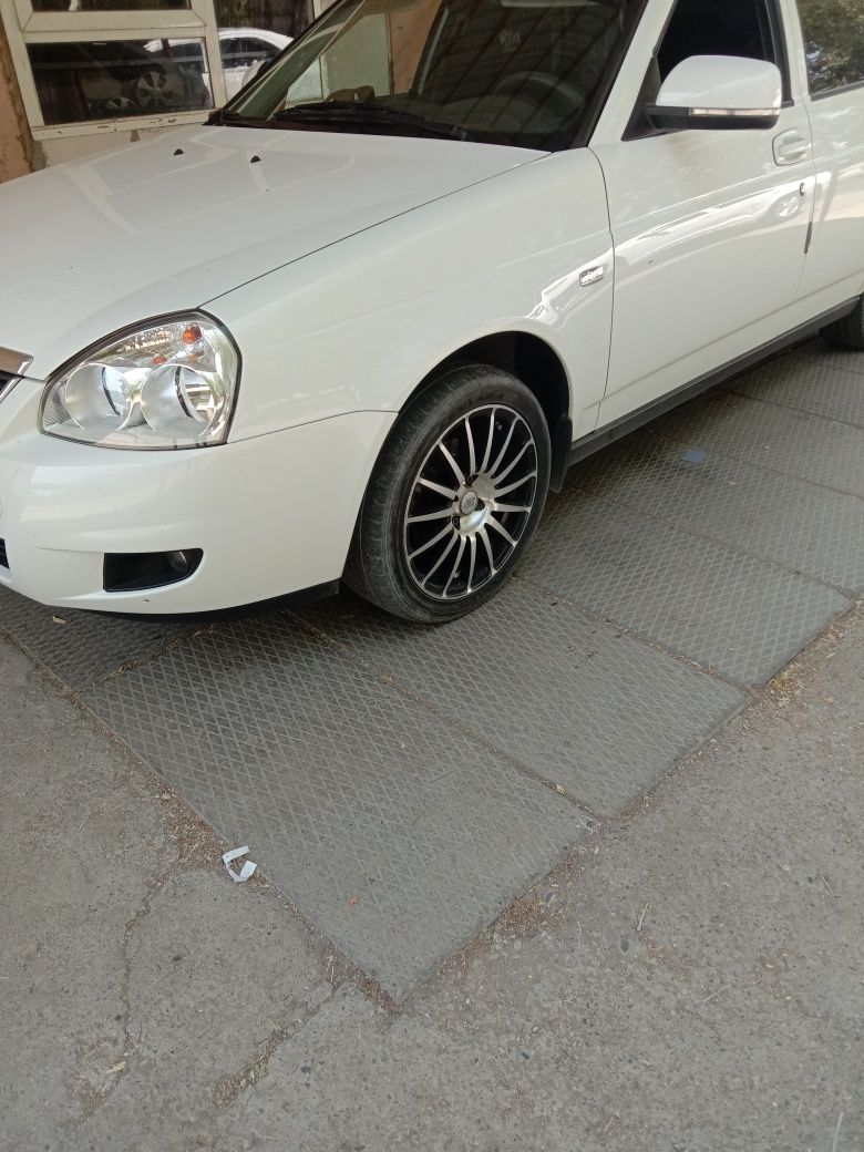 Продаются диски лада гранта спорт. R16,  4/98.