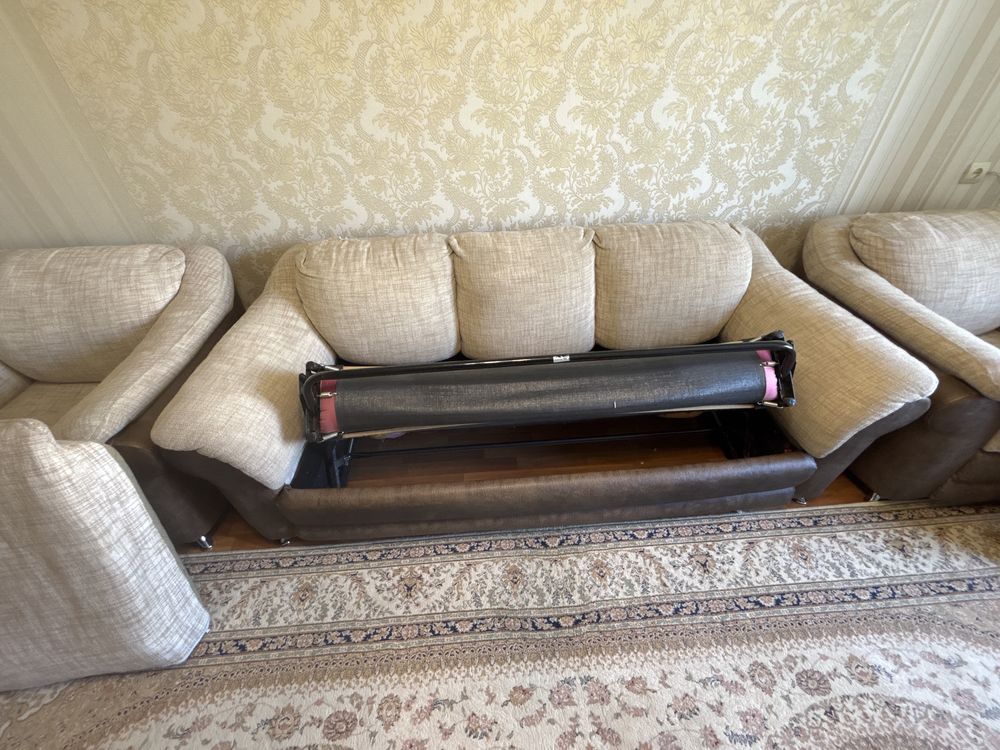 продам диван с 2 креслами