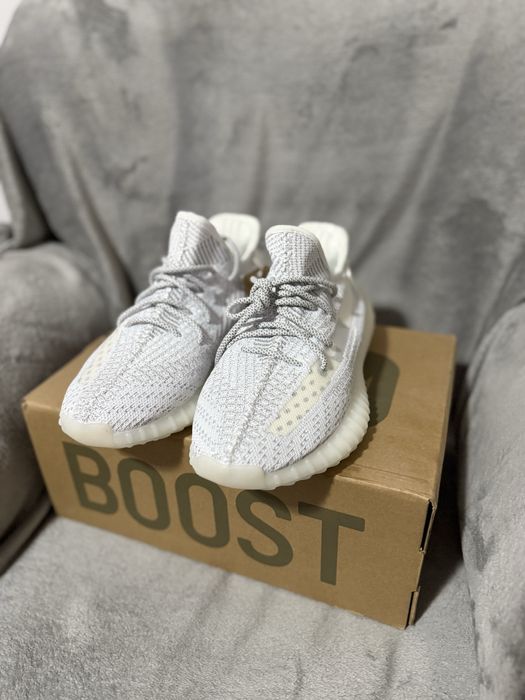 YEEZY 350 v2 white