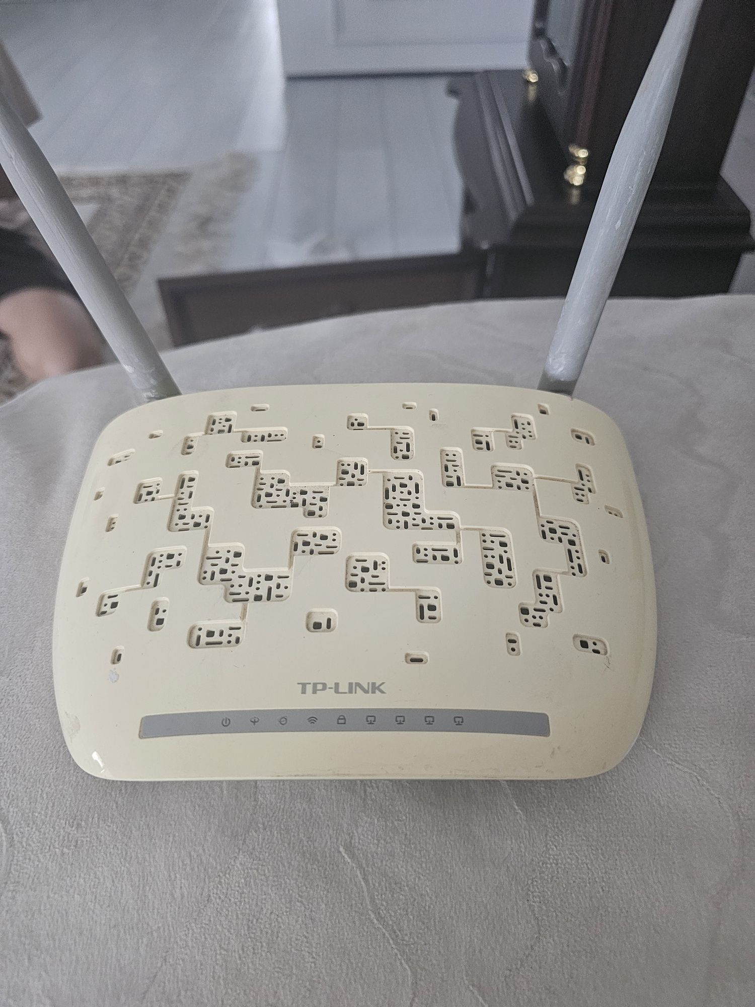 Продам модем TP-LINK (TD-W8961N)