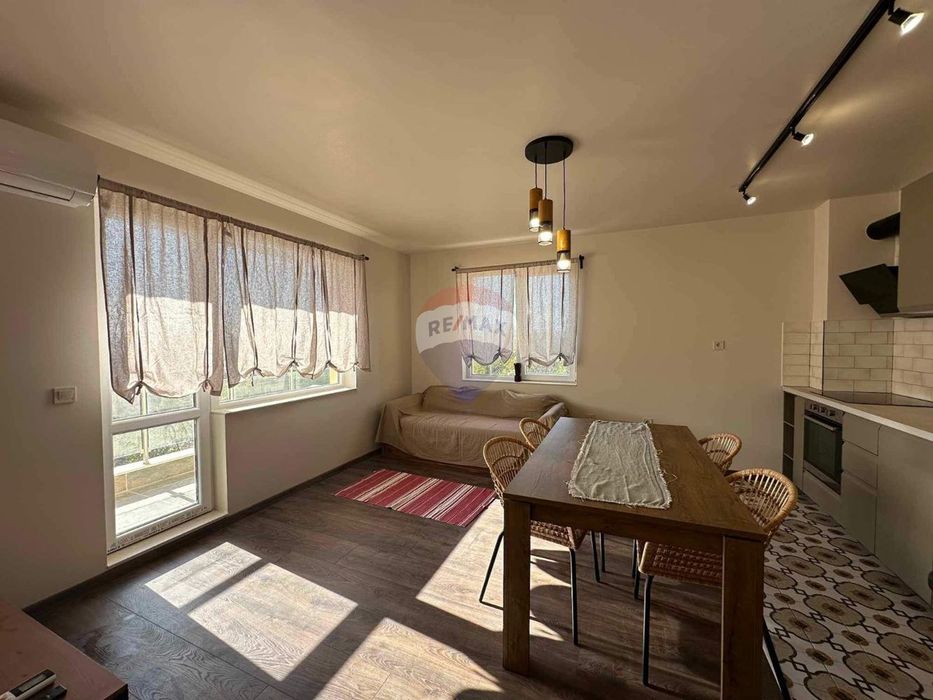 Дава се под наем Двустаен апартамент в Варна, м-т Пчелина - 65 кв.м за 459 € - Снимка #2