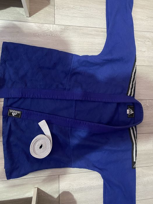 Качество нормальный кимано на дзюдо