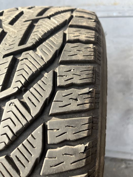 4 бр. зимни гуми 225/50/17 Tigar DOT 3319 2x6 mm 2x4,5-5 mm
